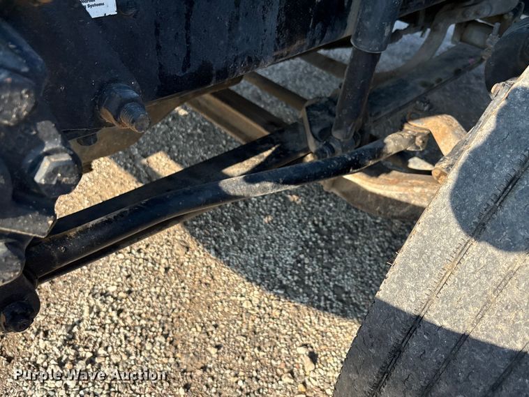 image for item DT4968 2007 Mack 600 semi truck