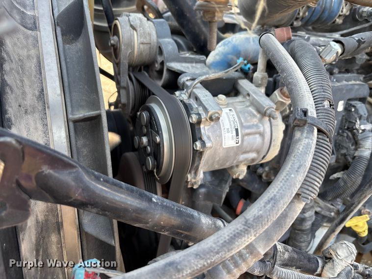 image for item DT4968 2007 Mack 600 semi truck