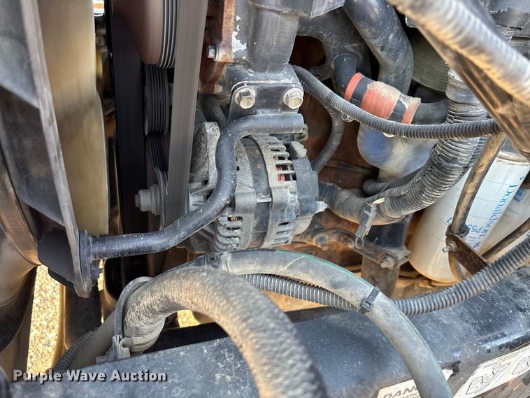 image for item DT4968 2007 Mack 600 semi truck