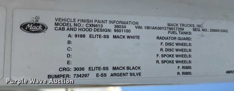 image for item DT4968 2007 Mack 600 semi truck