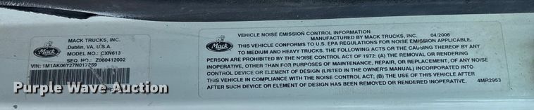 image for item DT4968 2007 Mack 600 semi truck