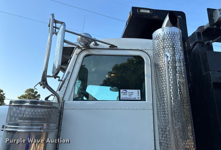 image for item DT4970 2012 Peterbilt 388 dump truck