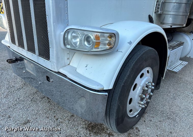 image for item DT4970 2012 Peterbilt 388 dump truck