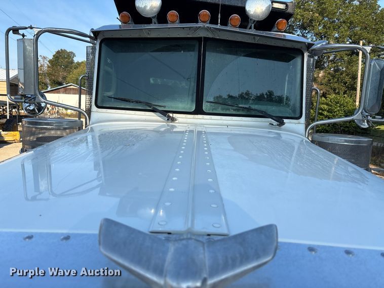 image for item DT4970 2012 Peterbilt 388 dump truck