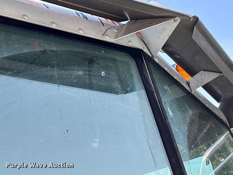 image for item DT4970 2012 Peterbilt 388 dump truck