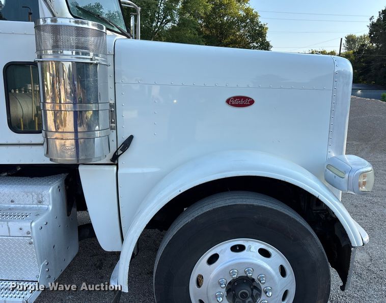 image for item DT4970 2012 Peterbilt 388 dump truck