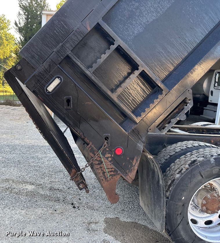 image for item DT4970 2012 Peterbilt 388 dump truck