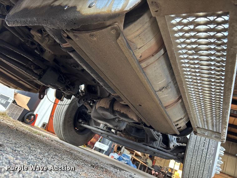 image for item DT4970 2012 Peterbilt 388 dump truck