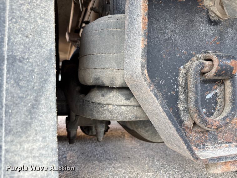 image for item DT4970 2012 Peterbilt 388 dump truck