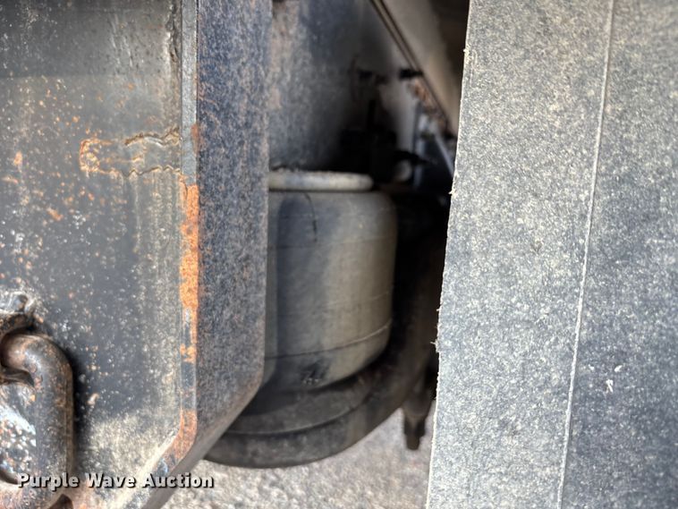 image for item DT4970 2012 Peterbilt 388 dump truck