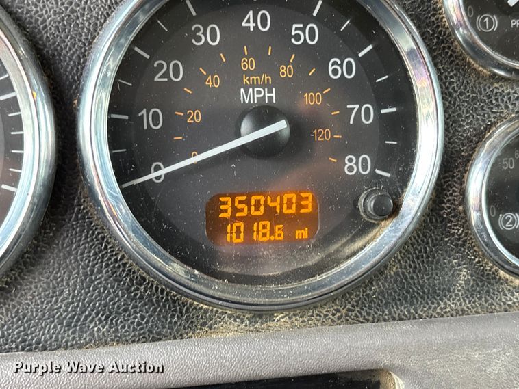 image for item DT4970 2012 Peterbilt 388 dump truck