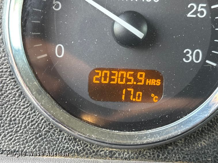 image for item DT4970 2012 Peterbilt 388 dump truck