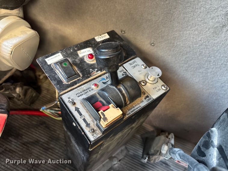 image for item DT4970 2012 Peterbilt 388 dump truck