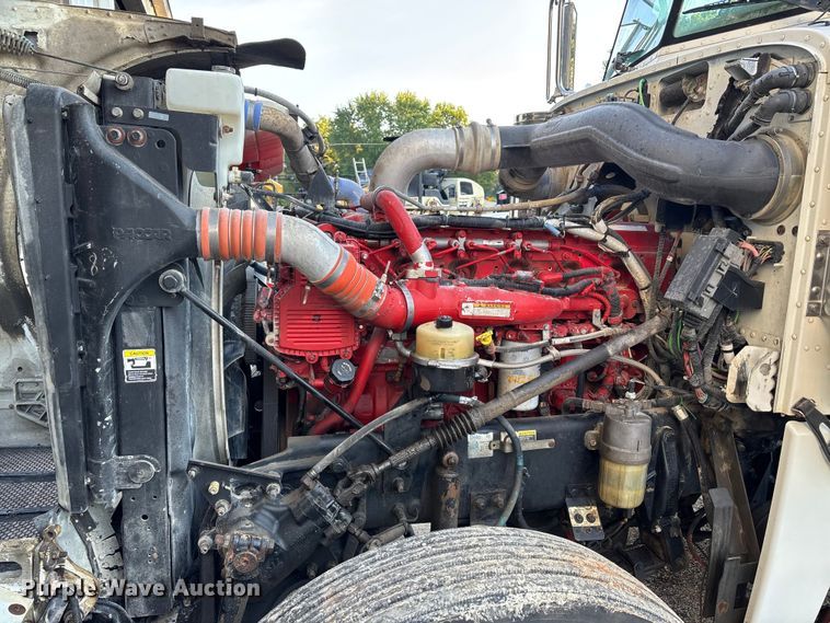 image for item DT4970 2012 Peterbilt 388 dump truck