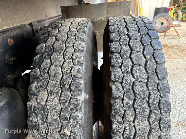 image for item DT4970 2012 Peterbilt 388 dump truck