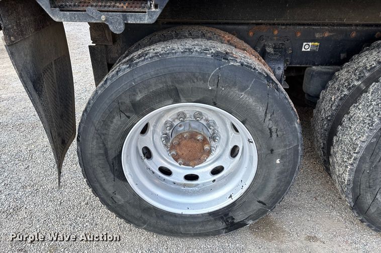 image for item DT4970 2012 Peterbilt 388 dump truck