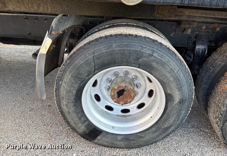 image for item DT4970 2012 Peterbilt 388 dump truck