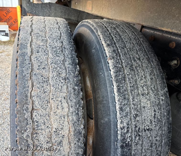 image for item DT4970 2012 Peterbilt 388 dump truck