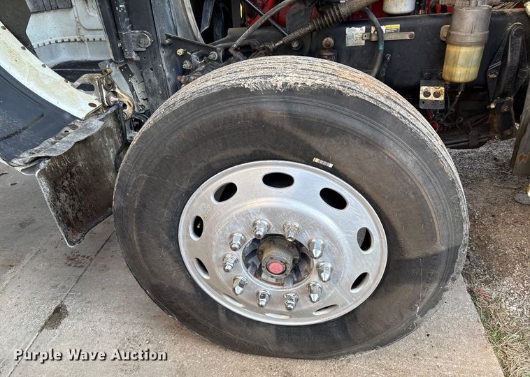 image for item DT4970 2012 Peterbilt 388 dump truck