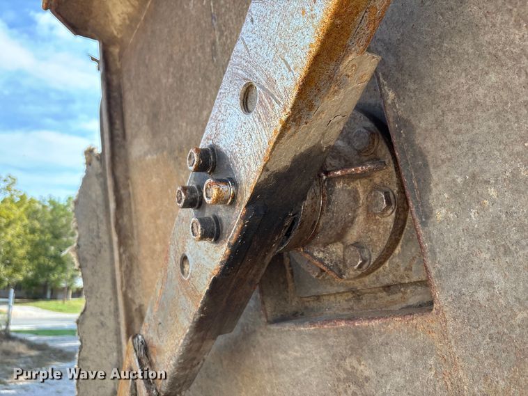 image for item DT4972 Kubota M108S MFWD tractor