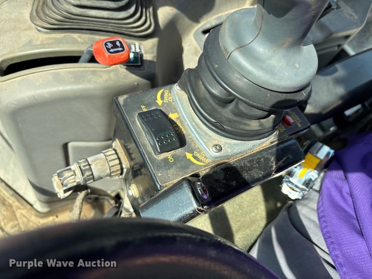 image for item DT4972 Kubota M108S MFWD tractor