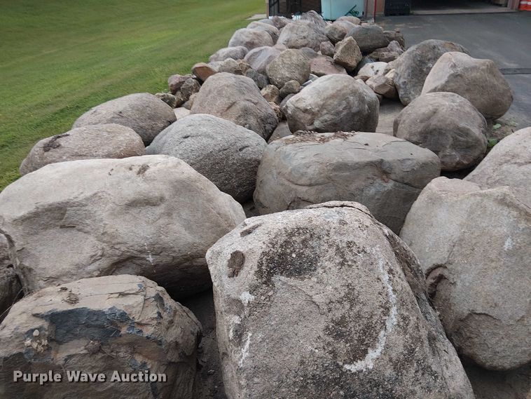image for item DT6261 Approximately 100 landscape boulders