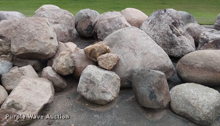image for item DT6261 Approximately 100 landscape boulders