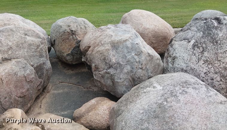 image for item DT6261 Approximately 100 landscape boulders