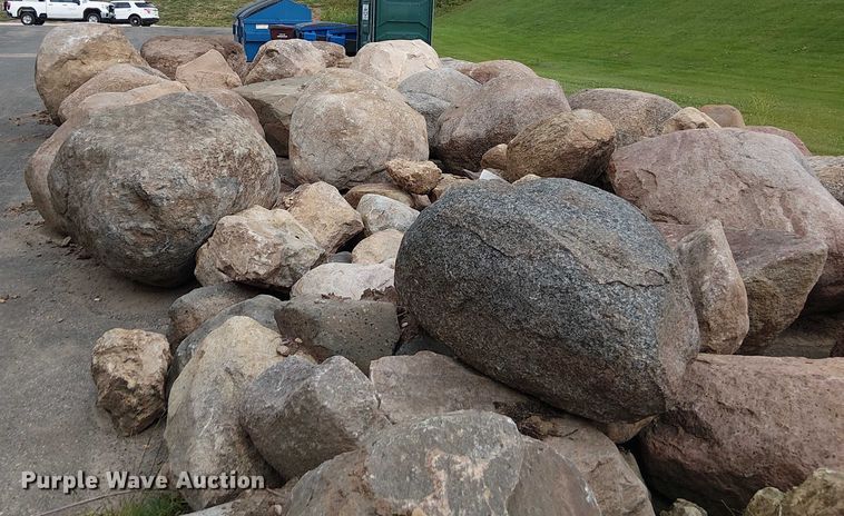 image for item DT6261 Approximately 100 landscape boulders