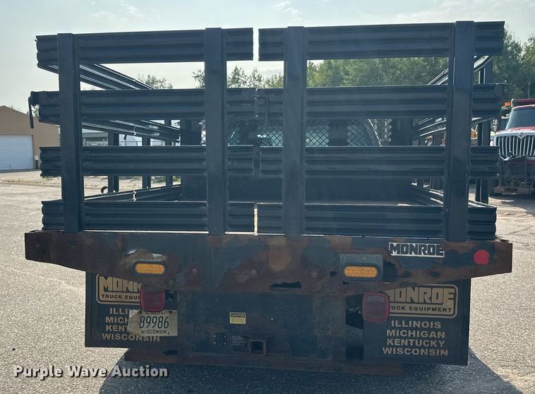 image for item DT6304 2015 Ford F350 Super Duty  Crew Cab flatbed pickup truck