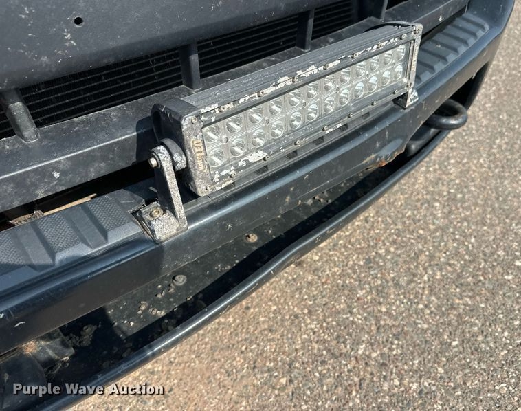 image for item DT6304 2015 Ford F350 Super Duty  Crew Cab flatbed pickup truck