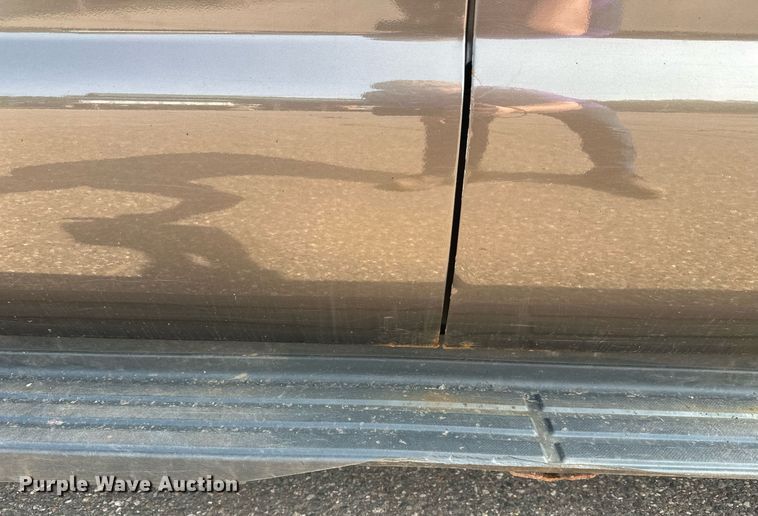 image for item DT6304 2015 Ford F350 Super Duty  Crew Cab flatbed pickup truck