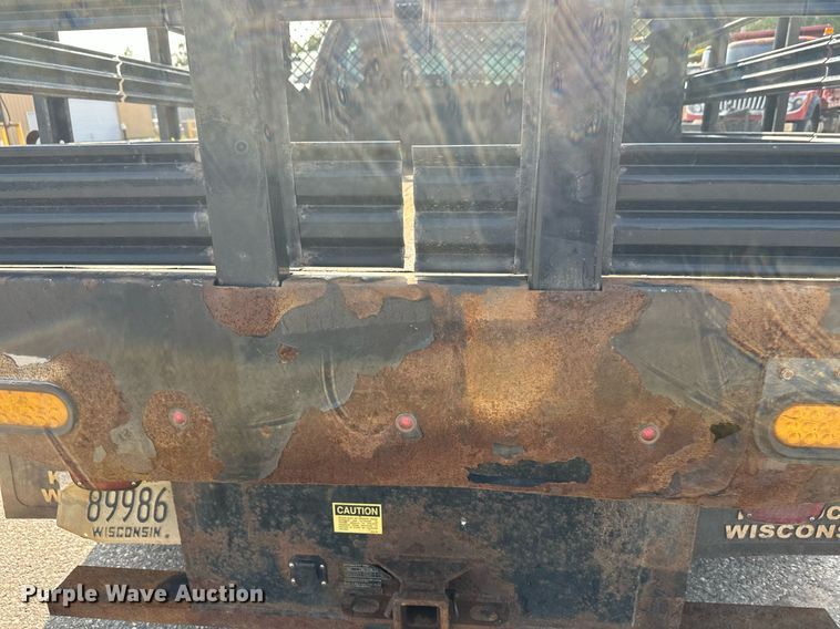 image for item DT6304 2015 Ford F350 Super Duty  Crew Cab flatbed pickup truck