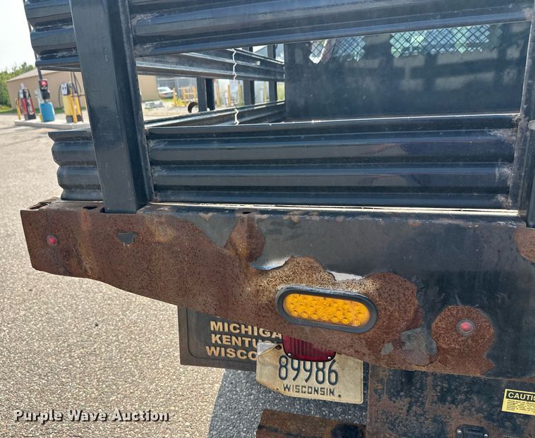 image for item DT6304 2015 Ford F350 Super Duty  Crew Cab flatbed pickup truck