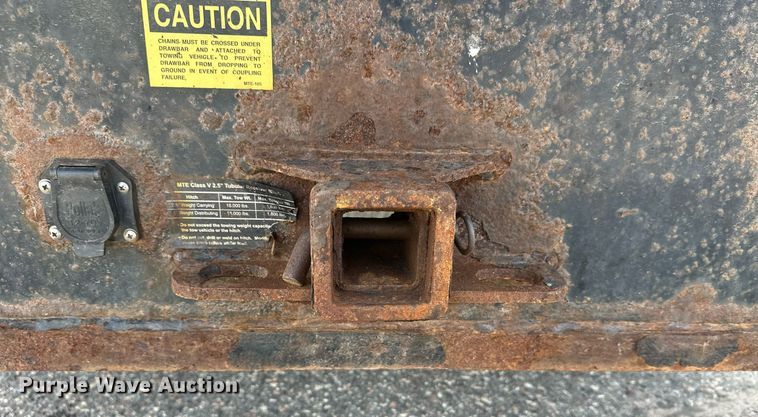 image for item DT6304 2015 Ford F350 Super Duty  Crew Cab flatbed pickup truck