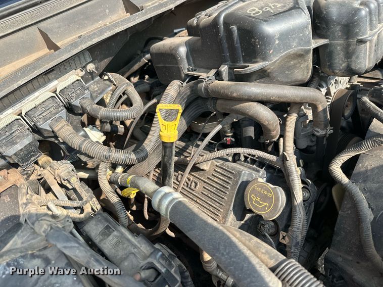 image for item DT6304 2015 Ford F350 Super Duty  Crew Cab flatbed pickup truck