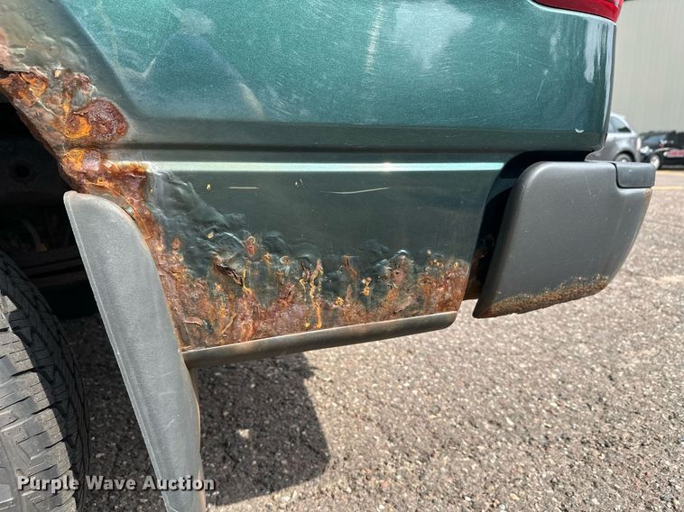 image for item DT6394 2007 Ford F150 SuperCab pickup truck