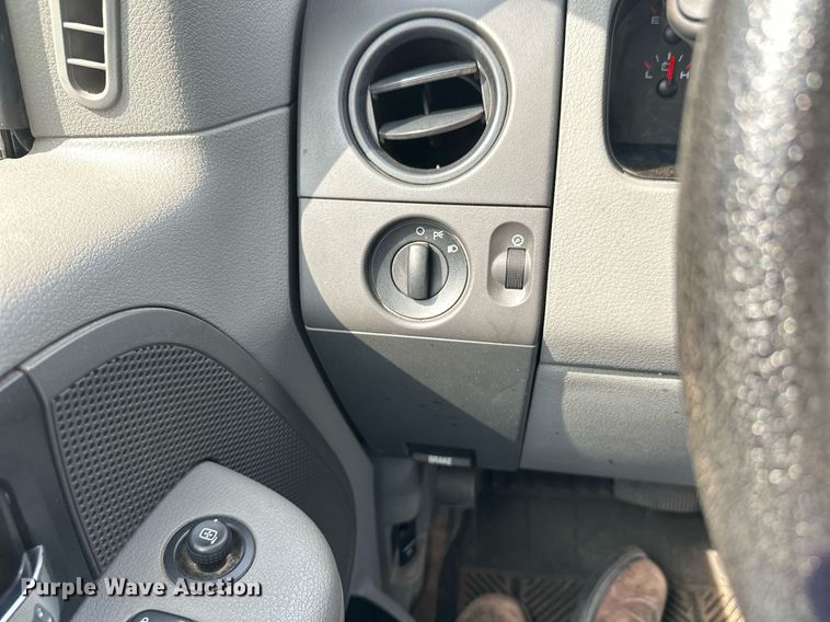 image for item DT6394 2007 Ford F150 SuperCab pickup truck