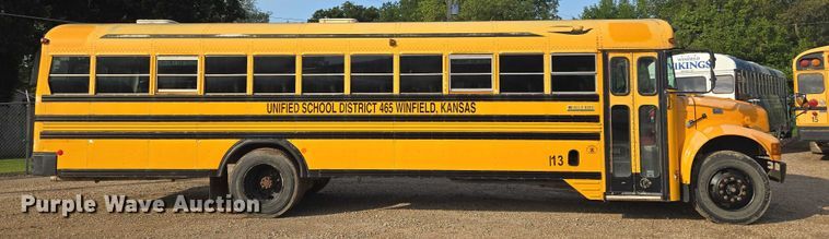 image for item DU6888 2000 International school bus