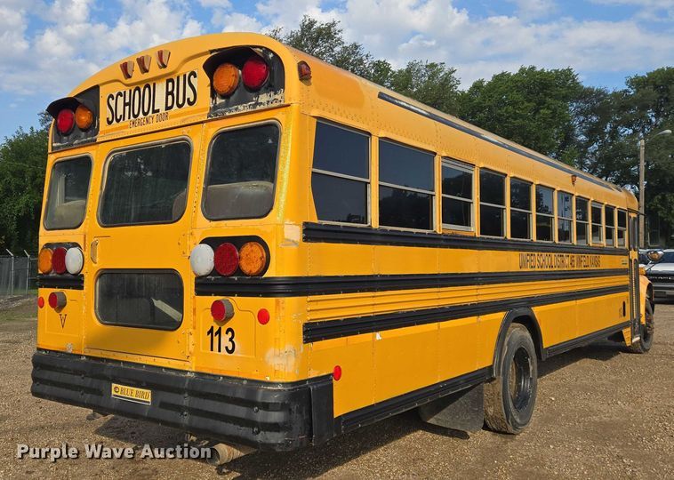 image for item DU6888 2000 International school bus