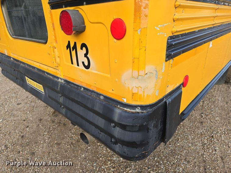 image for item DU6888 2000 International school bus