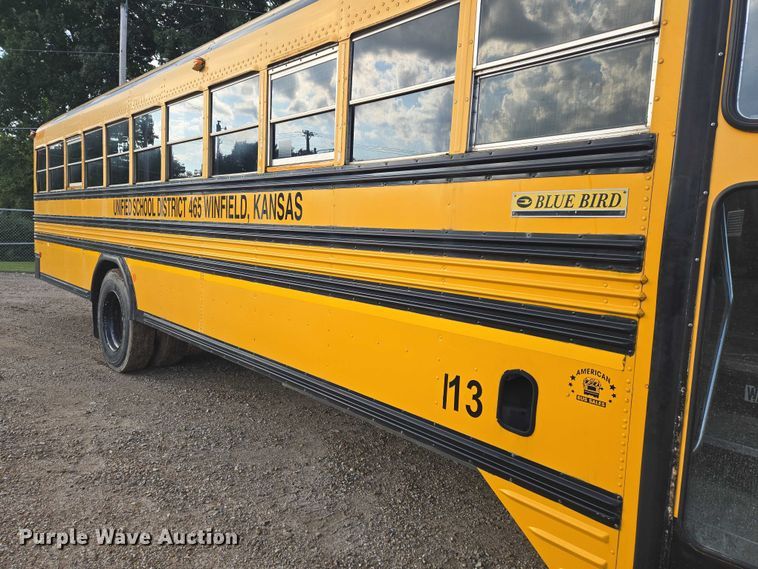 image for item DU6888 2000 International school bus