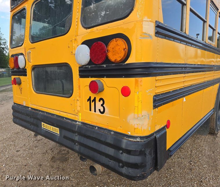 image for item DU6888 2000 International school bus