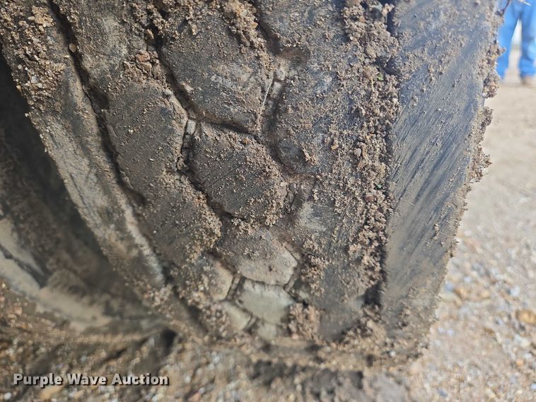 image for item DU6888 2000 International school bus