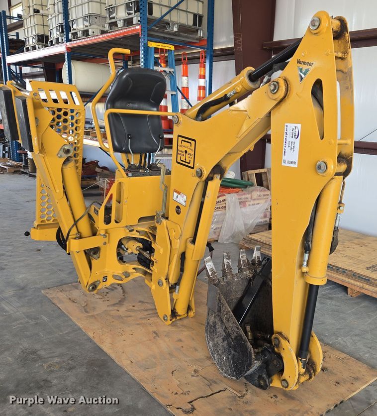 image for item DU6891 Vermeer B750 backhoe attachment