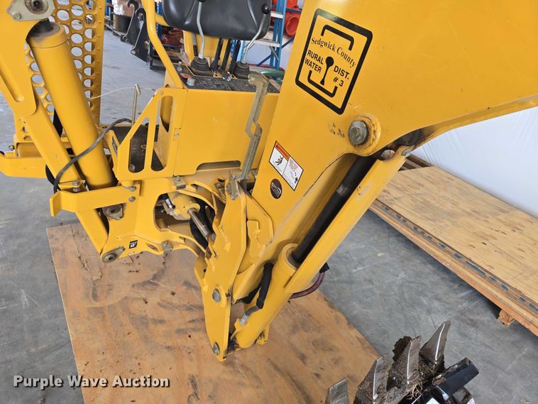 image for item DU6891 Vermeer B750 backhoe attachment