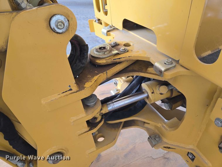image for item DU6891 Vermeer B750 backhoe attachment
