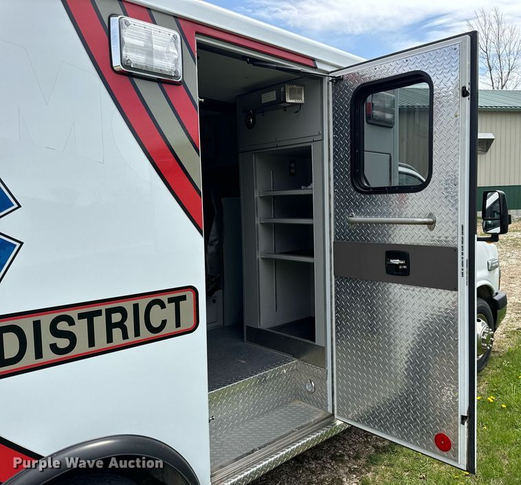 image for item DV1901 2016 Chevrolet Express G3500 ambulance