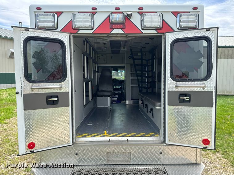 image for item DV1901 2016 Chevrolet Express G3500 ambulance