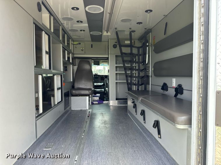 image for item DV1901 2016 Chevrolet Express G3500 ambulance